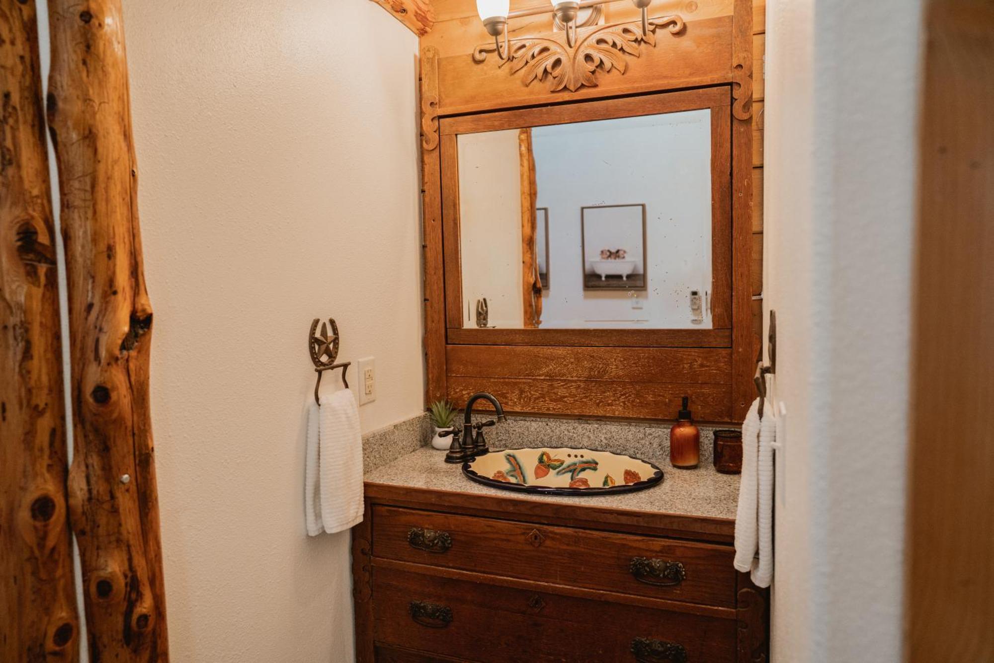 Yosemite Charm By Casa Oso With And Breathtaking Views